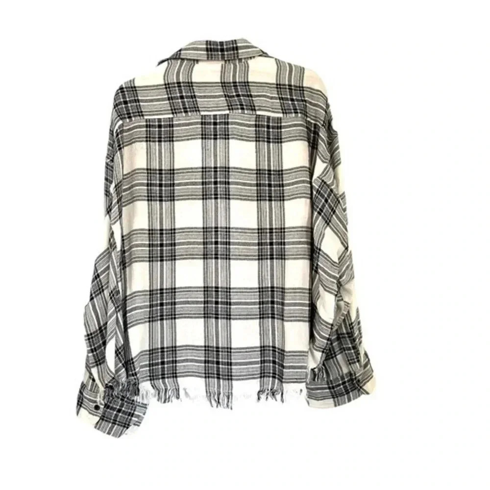 Elan-Brie black and white plaid top with fringed hemline size Large NEW - Picture 3 of 9